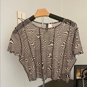 Chic Zebra Print Top